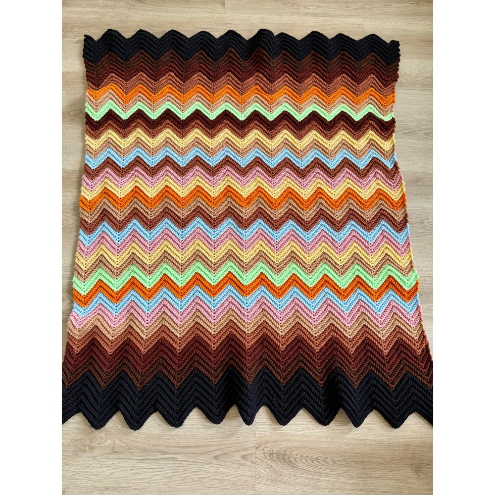 Vintage Handmade Crochet Chevron Ripple Afghan Throw Blanket Multi Color 37x48